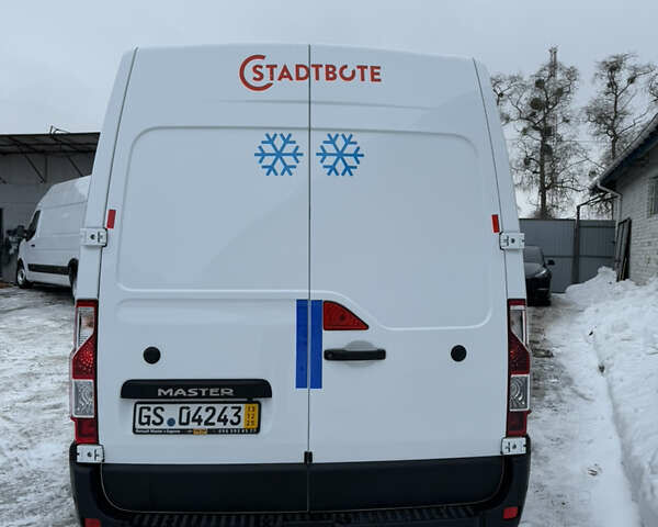 Белый Рено Мастер, объемом двигателя 0 л и пробегом 236 тыс. км за 21800 $, фото 9 на Automoto.ua