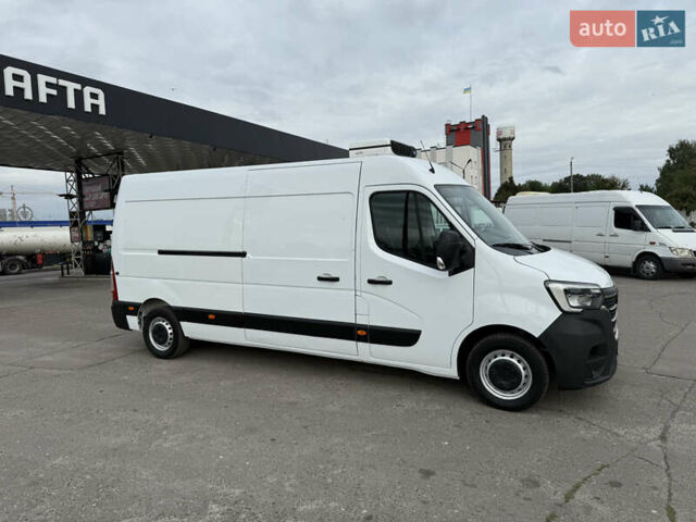 Белый Рено Мастер, объемом двигателя 2.3 л и пробегом 276 тыс. км за 22900 $, фото 3 на Automoto.ua