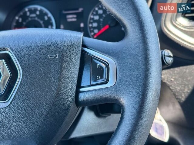 Белый Рено Мастер, объемом двигателя 2.3 л и пробегом 227 тыс. км за 29999 $, фото 24 на Automoto.ua