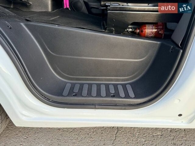 Білий Рено Мастєр, об'ємом двигуна 2.3 л та пробігом 324 тис. км за 26999 $, фото 82 на Automoto.ua