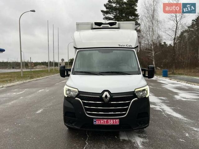 Белый Рено Мастер, объемом двигателя 2.3 л и пробегом 317 тыс. км за 25999 $, фото 2 на Automoto.ua