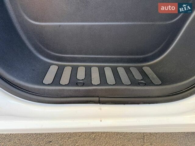 Білий Рено Мастєр, об'ємом двигуна 2.3 л та пробігом 324 тис. км за 26999 $, фото 107 на Automoto.ua