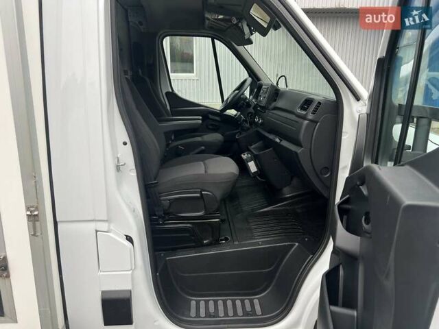 Білий Рено Мастєр, об'ємом двигуна 2.3 л та пробігом 215 тис. км за 19900 $, фото 19 на Automoto.ua