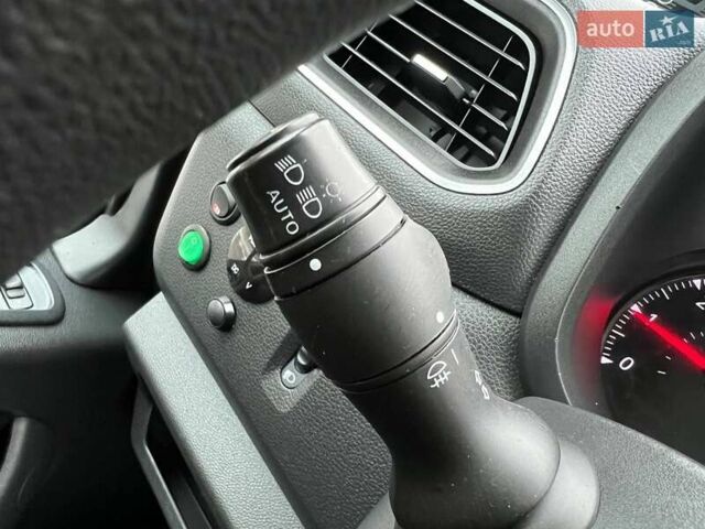 Белый Рено Мастер, объемом двигателя 2.3 л и пробегом 317 тыс. км за 25999 $, фото 54 на Automoto.ua