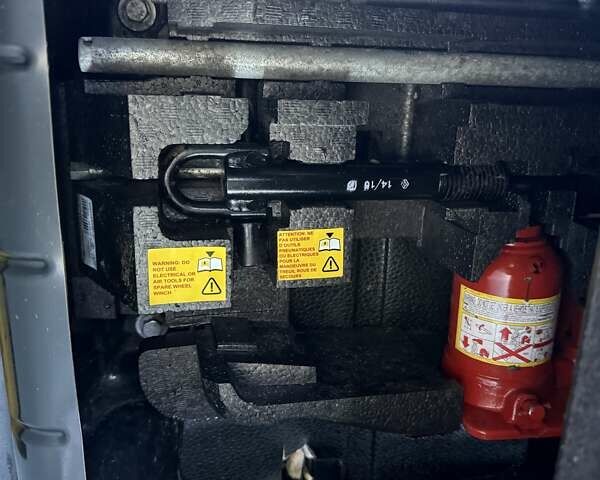 Белый Рено Мастер, объемом двигателя 2.3 л и пробегом 280 тыс. км за 27700 $, фото 1 на Automoto.ua