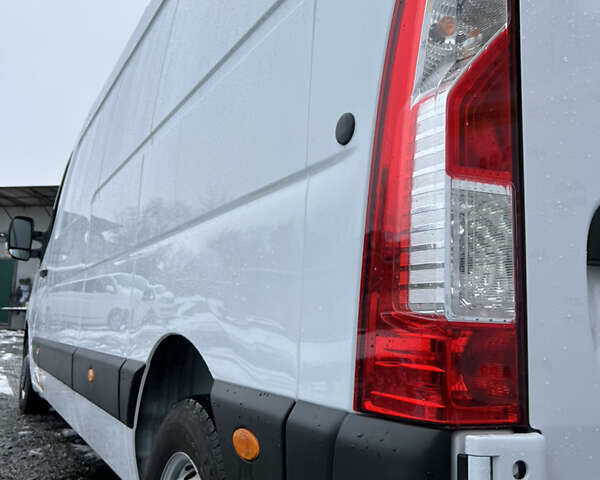 Белый Рено Мастер, объемом двигателя 0 л и пробегом 206 тыс. км за 23600 $, фото 4 на Automoto.ua