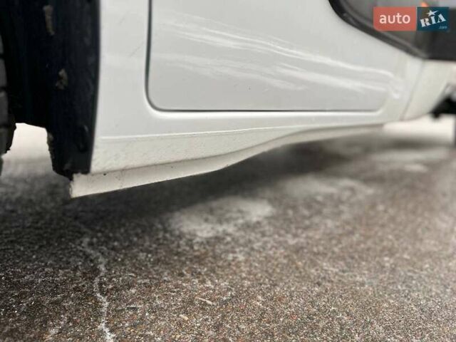 Белый Рено Мастер, объемом двигателя 2.3 л и пробегом 317 тыс. км за 25999 $, фото 81 на Automoto.ua
