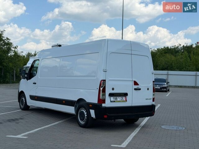 Белый Рено Мастер, объемом двигателя 2.3 л и пробегом 277 тыс. км за 23400 $, фото 6 на Automoto.ua