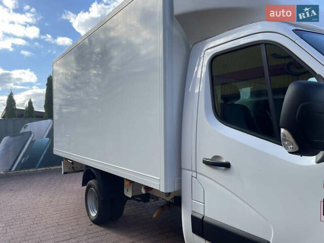 Белый Рено Мастер, объемом двигателя 0 л и пробегом 242 тыс. км за 29000 $, фото 14 на Automoto.ua