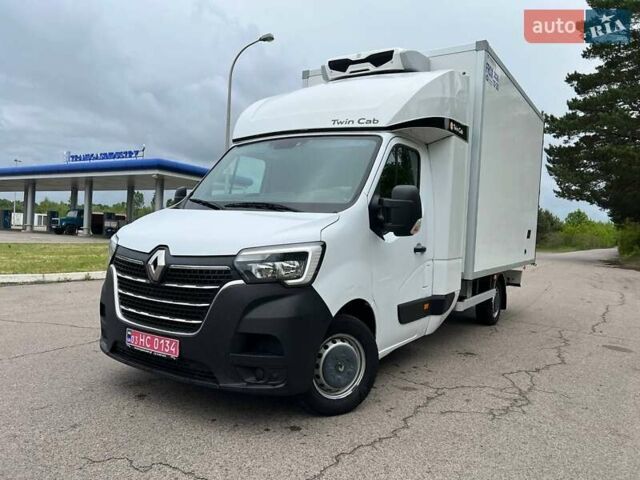 Белый Рено Мастер, объемом двигателя 2.3 л и пробегом 330 тыс. км за 26999 $, фото 5 на Automoto.ua