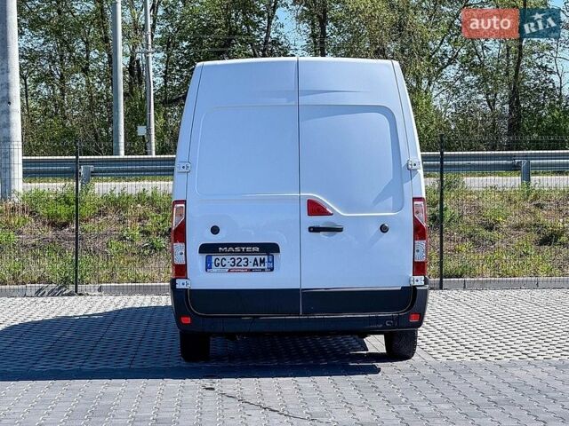 Белый Рено Мастер, объемом двигателя 2.3 л и пробегом 227 тыс. км за 29999 $, фото 5 на Automoto.ua
