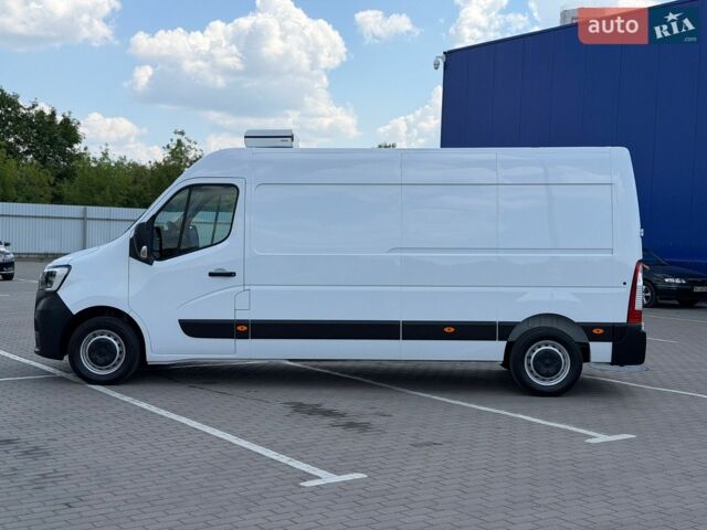 Белый Рено Мастер, объемом двигателя 2.3 л и пробегом 277 тыс. км за 23400 $, фото 5 на Automoto.ua