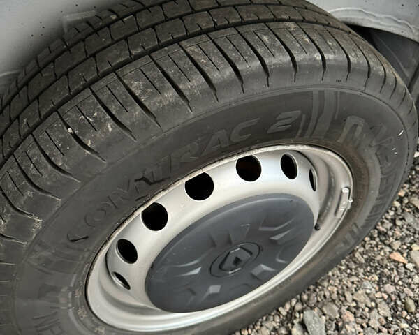 Белый Рено Мастер, объемом двигателя 0 л и пробегом 171 тыс. км за 23800 $, фото 21 на Automoto.ua