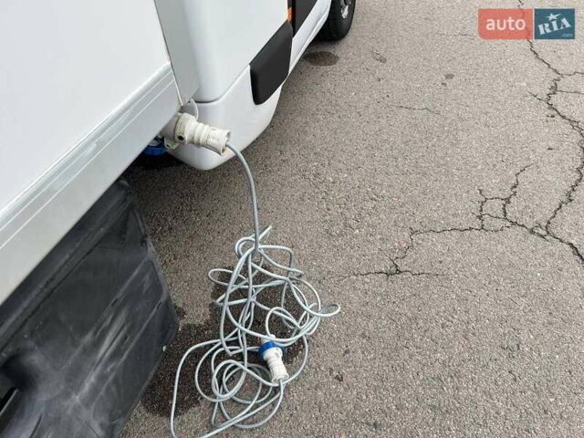 Белый Рено Мастер, объемом двигателя 2.3 л и пробегом 330 тыс. км за 26999 $, фото 72 на Automoto.ua
