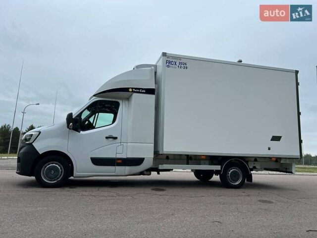 Белый Рено Мастер, объемом двигателя 2.3 л и пробегом 330 тыс. км за 26999 $, фото 28 на Automoto.ua