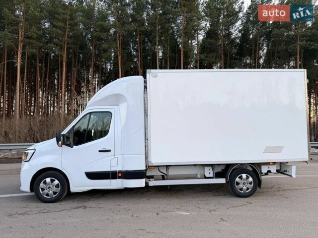 Білий Рено Мастєр, об'ємом двигуна 2.3 л та пробігом 324 тис. км за 26999 $, фото 1 на Automoto.ua