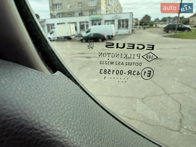 Белый Рено Мастер, объемом двигателя 2.3 л и пробегом 276 тыс. км за 22900 $, фото 12 на Automoto.ua