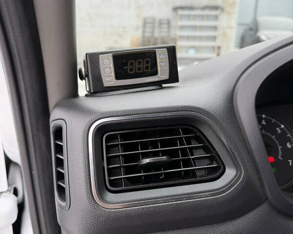 Белый Рено Мастер, объемом двигателя 0 л и пробегом 236 тыс. км за 21800 $, фото 17 на Automoto.ua