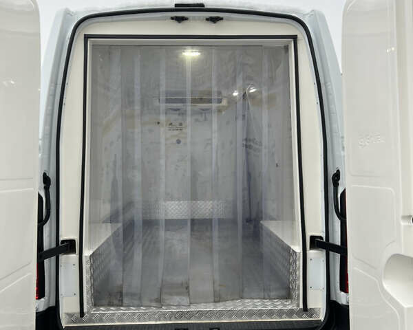 Белый Рено Мастер, объемом двигателя 0 л и пробегом 206 тыс. км за 23600 $, фото 7 на Automoto.ua