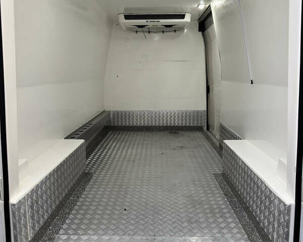 Белый Рено Мастер, объемом двигателя 0 л и пробегом 171 тыс. км за 23800 $, фото 18 на Automoto.ua