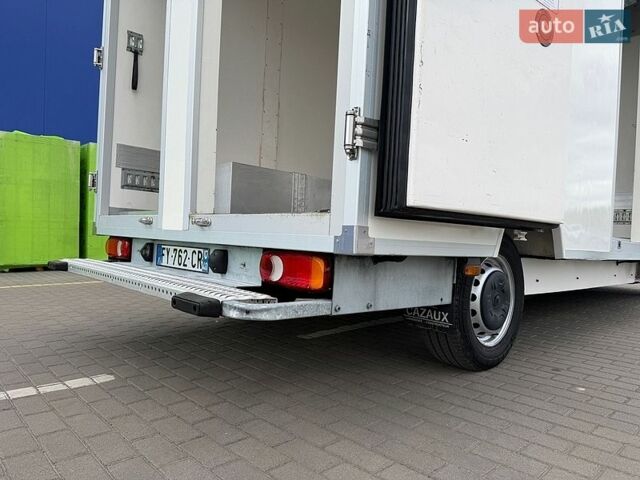 Белый Рено Мастер, объемом двигателя 0 л и пробегом 247 тыс. км за 21900 $, фото 25 на Automoto.ua