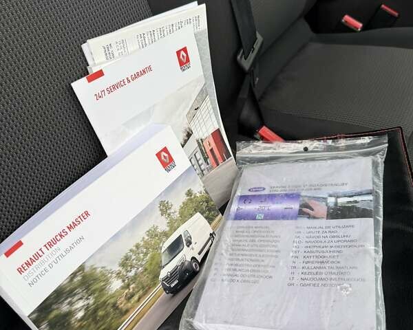 Белый Рено Мастер, объемом двигателя 2.3 л и пробегом 280 тыс. км за 27700 $, фото 49 на Automoto.ua