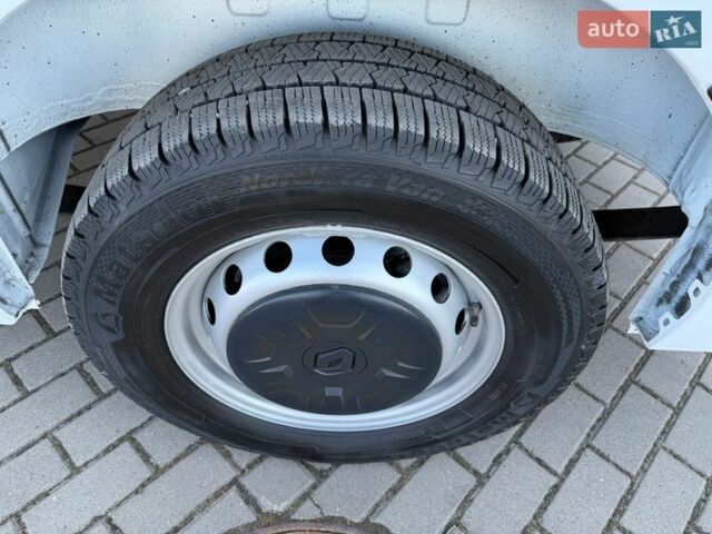 Білий Рено Мастєр, об'ємом двигуна 0 л та пробігом 231 тис. км за 22900 $, фото 69 на Automoto.ua