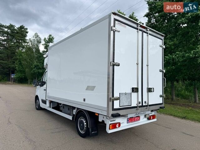 Белый Рено Мастер, объемом двигателя 2.3 л и пробегом 389 тыс. км за 25997 $, фото 4 на Automoto.ua
