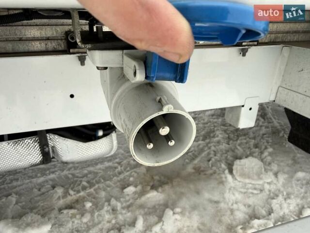 Белый Рено Мастер, объемом двигателя 2.3 л и пробегом 280 тыс. км за 27700 $, фото 24 на Automoto.ua