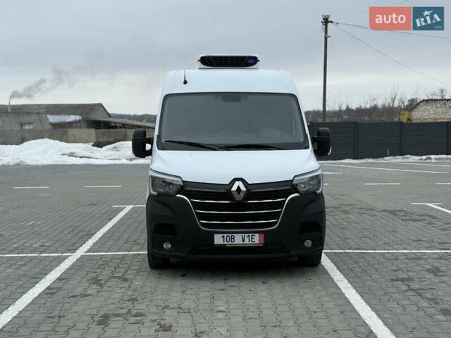 Белый Рено Мастер, объемом двигателя 2.3 л и пробегом 290 тыс. км за 22500 $, фото 2 на Automoto.ua