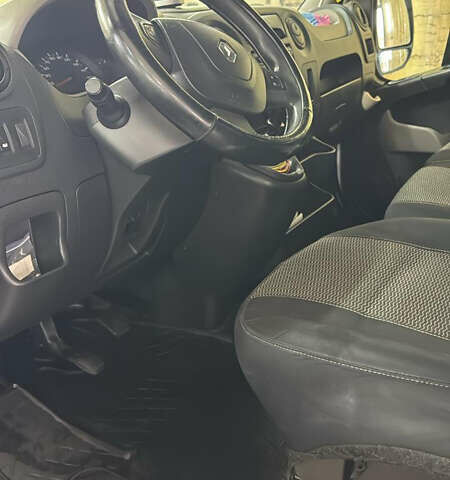 Белый Рено Мастер, объемом двигателя 2.3 л и пробегом 278 тыс. км за 21500 $, фото 15 на Automoto.ua