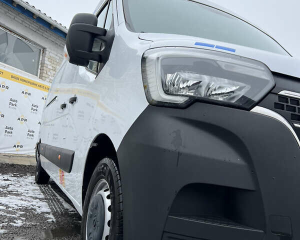 Белый Рено Мастер, объемом двигателя 0 л и пробегом 206 тыс. км за 23600 $, фото 2 на Automoto.ua