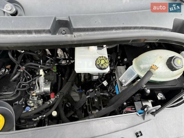 Белый Рено Мастер, объемом двигателя 2.3 л и пробегом 280 тыс. км за 27700 $, фото 53 на Automoto.ua