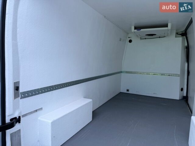 Белый Рено Мастер, объемом двигателя 0 л и пробегом 231 тыс. км за 23500 $, фото 33 на Automoto.ua