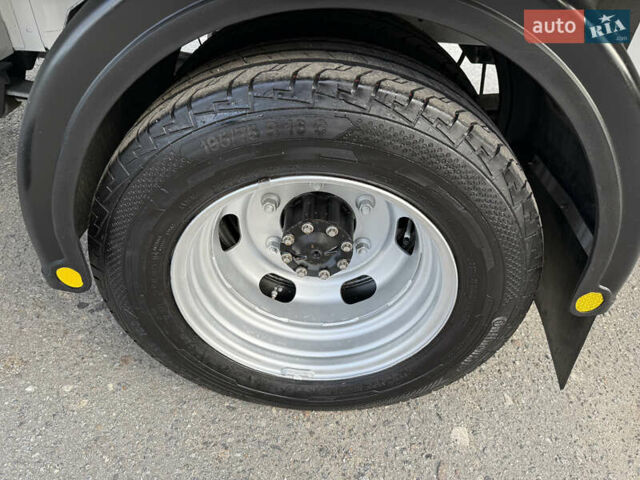 Белый Рено Мастер, объемом двигателя 0 л и пробегом 178 тыс. км за 33500 $, фото 34 на Automoto.ua