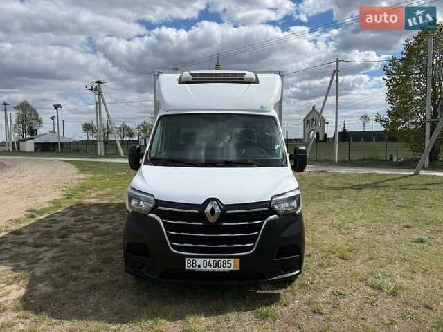 Белый Рено Мастер, объемом двигателя 2.3 л и пробегом 288 тыс. км за 27600 $, фото 4 на Automoto.ua