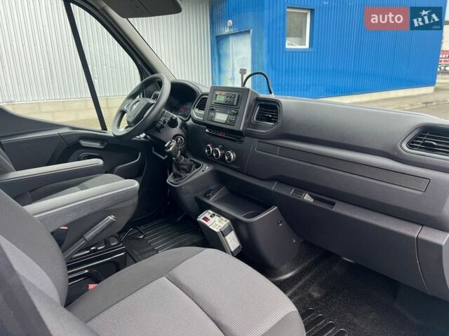 Белый Рено Мастер, объемом двигателя 2.3 л и пробегом 215 тыс. км за 19900 $, фото 20 на Automoto.ua