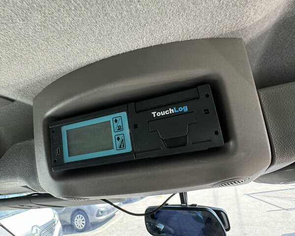 Белый Рено Мастер, объемом двигателя 2.3 л и пробегом 308 тыс. км за 26900 $, фото 24 на Automoto.ua