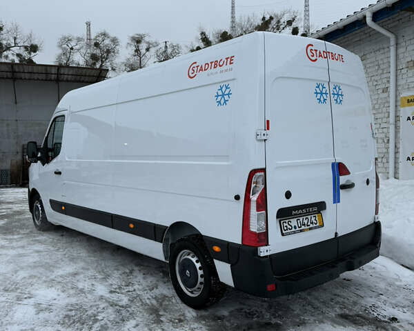 Белый Рено Мастер, объемом двигателя 0 л и пробегом 236 тыс. км за 21800 $, фото 8 на Automoto.ua