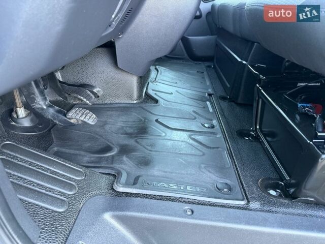 Білий Рено Мастєр, об'ємом двигуна 0 л та пробігом 231 тис. км за 22900 $, фото 49 на Automoto.ua