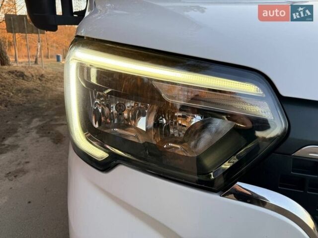 Білий Рено Мастєр, об'ємом двигуна 2.3 л та пробігом 324 тис. км за 26999 $, фото 63 на Automoto.ua