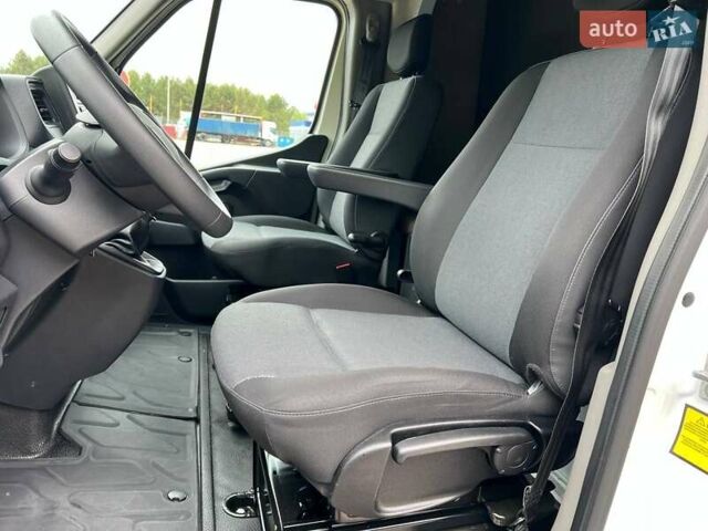 Белый Рено Мастер, объемом двигателя 2.3 л и пробегом 330 тыс. км за 26999 $, фото 44 на Automoto.ua