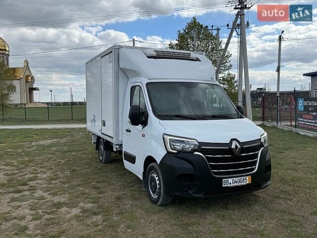 Белый Рено Мастер, объемом двигателя 2.3 л и пробегом 288 тыс. км за 27600 $, фото 3 на Automoto.ua