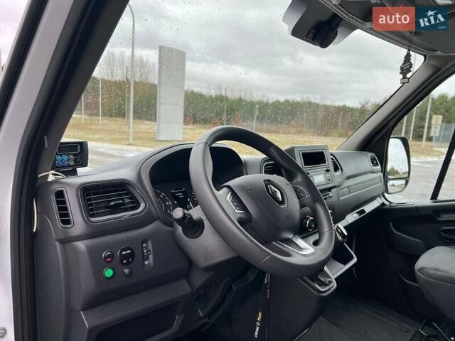 Белый Рено Мастер, объемом двигателя 2.3 л и пробегом 317 тыс. км за 25999 $, фото 43 на Automoto.ua