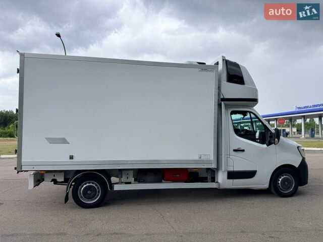 Белый Рено Мастер, объемом двигателя 2.3 л и пробегом 389 тыс. км за 25997 $, фото 6 на Automoto.ua