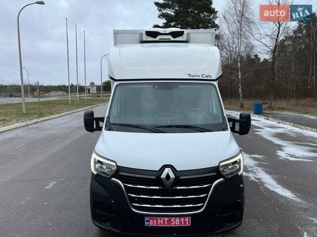 Белый Рено Мастер, объемом двигателя 2.3 л и пробегом 317 тыс. км за 25999 $, фото 3 на Automoto.ua