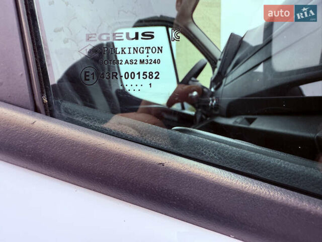 Белый Рено Мастер, объемом двигателя 2.3 л и пробегом 290 тыс. км за 22500 $, фото 18 на Automoto.ua