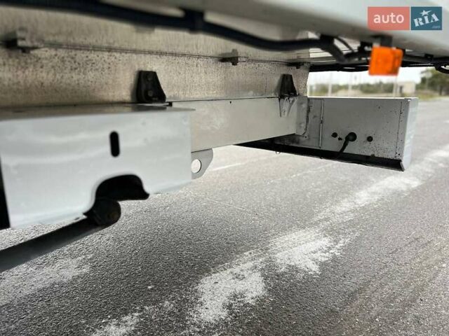 Белый Рено Мастер, объемом двигателя 2.3 л и пробегом 317 тыс. км за 25999 $, фото 77 на Automoto.ua