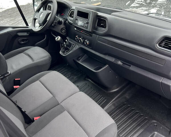 Белый Рено Мастер, объемом двигателя 0 л и пробегом 206 тыс. км за 23600 $, фото 11 на Automoto.ua