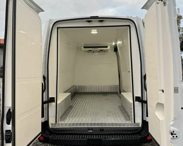 Белый Рено Мастер, объемом двигателя 0 л и пробегом 171 тыс. км за 23800 $, фото 19 на Automoto.ua